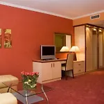 فندق Aqua- Konferencia Es Wellness 4*