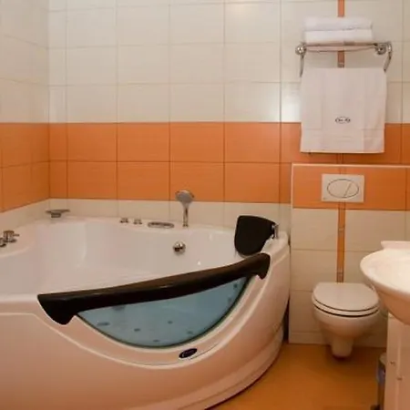 Hotel Aqua- Konferencia Es Wellness 4*