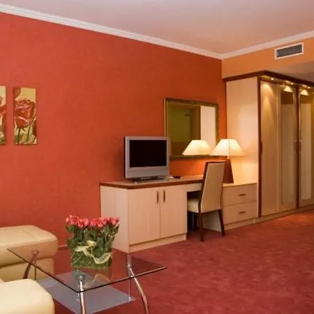 Hotel Aqua- Konferencia Es Wellness 4*