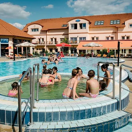 Aqua- Konferencia Es Wellness 4* Cserkeszőlő