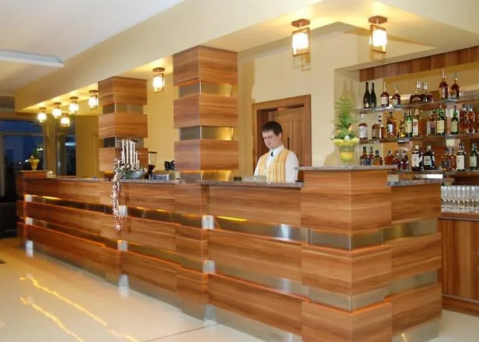 Отель Aqua- Konferencia Es Wellness